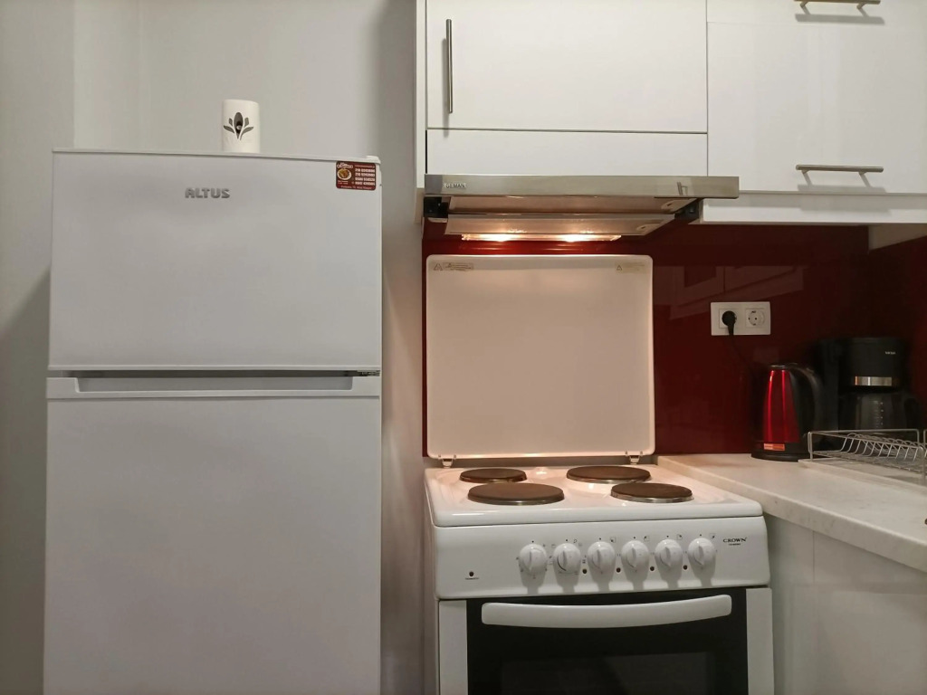 Modern Comfy Apartment near Metro