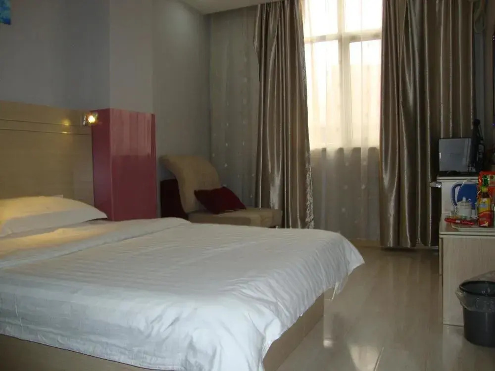 Anyang Lechao Hotel (Railway Station)(安阳乐巢宾馆（火车站店）)