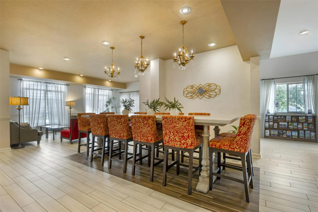 Best Western PLUS Vineyard Inn and Suites