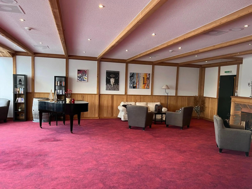 Hôtel Chalet Royal - Like At Home