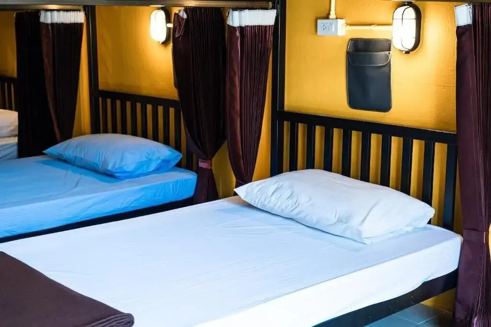 Krabi Freedom Hostel and Bar