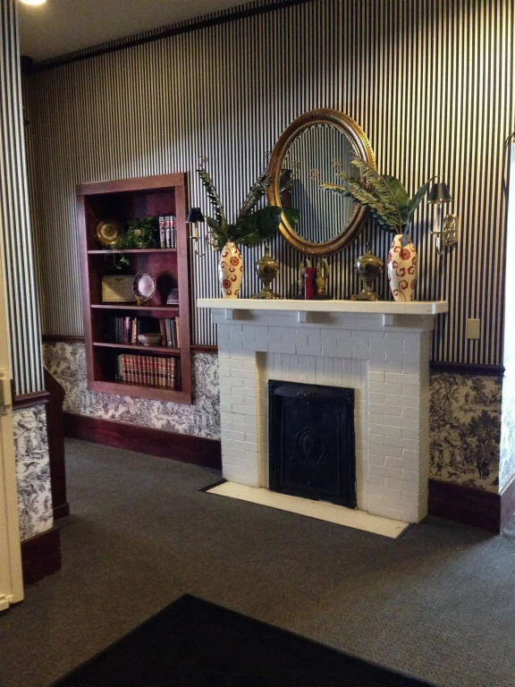 Hotel 27