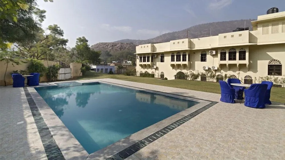 Dhula Garh  A Heritage Hotel