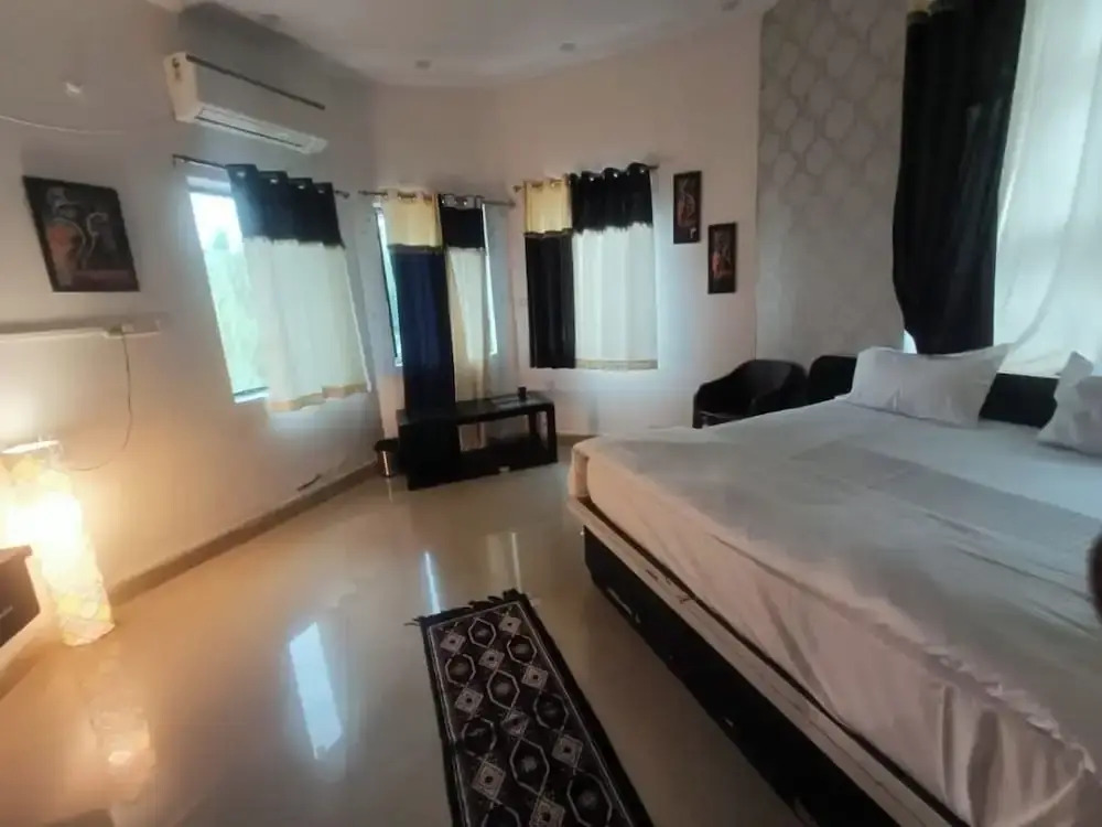 Quila Camps and Resort, Burja
