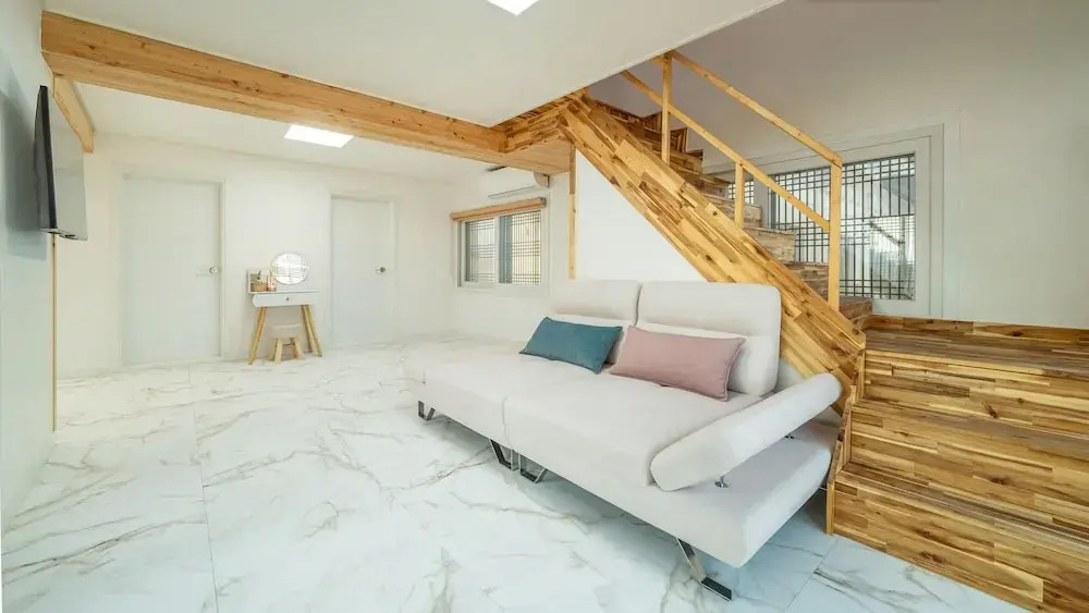 Gyeongju Poseokjeong Hanok Pool Villa