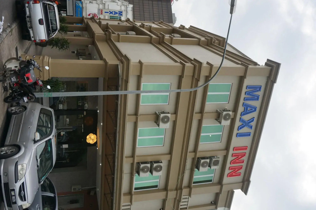 Maxi Inn