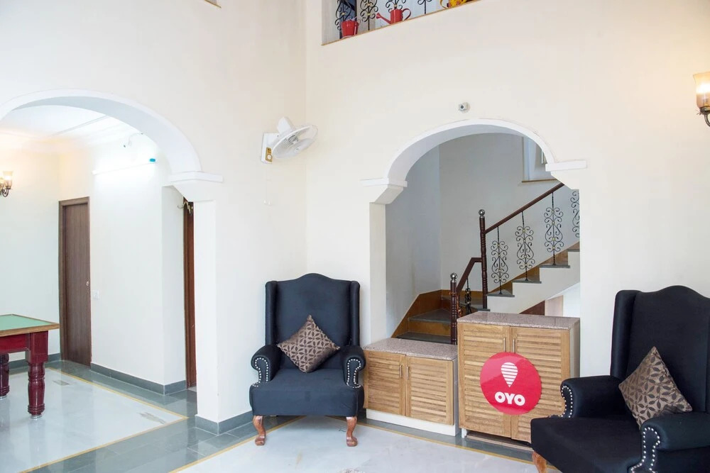OYO 10949 Home Mount View 3BHK Villa Goverdhan Vilas