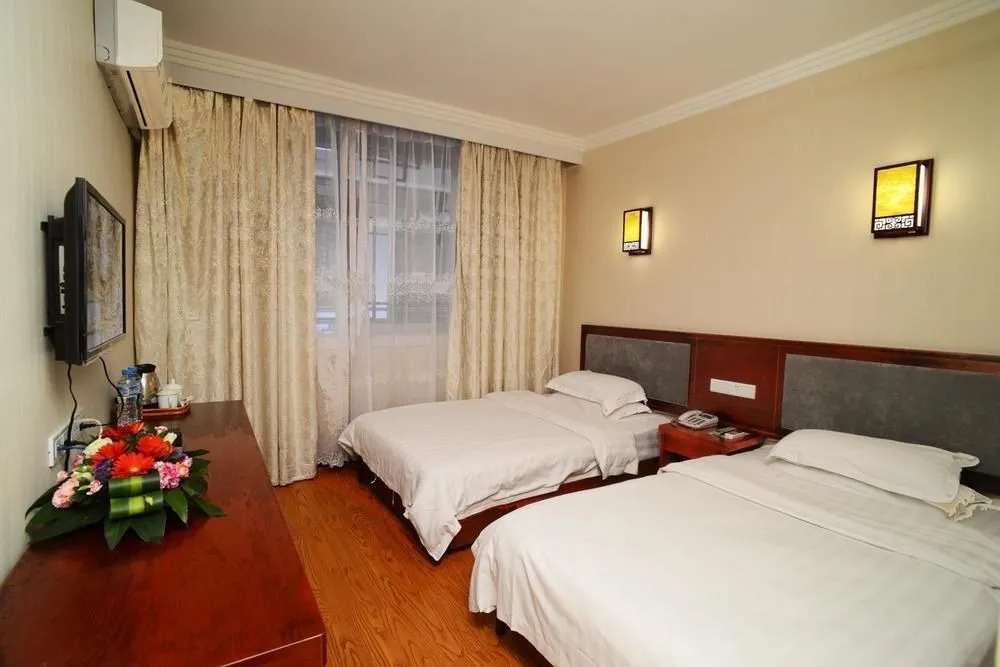 Yangshuo Imperial City Hotel