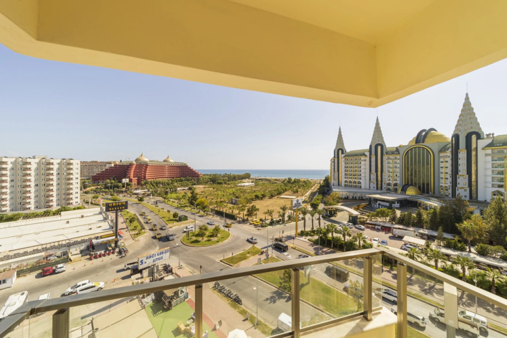 Fantastic Flat with Balcony and View in Aksu