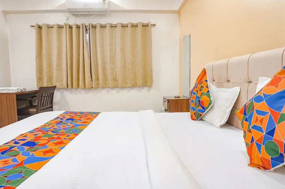 FabHotel Embassy