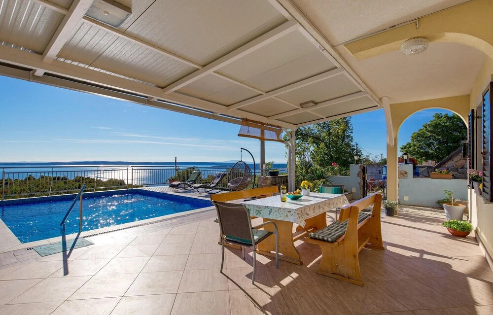 Beautiful Home in Jablanac With Wifi and 5 Bedrooms