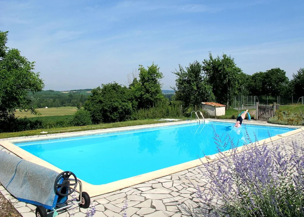 Villa With 4 Bedrooms in Saint-paul-lizonne, With Pool Access, Furnish