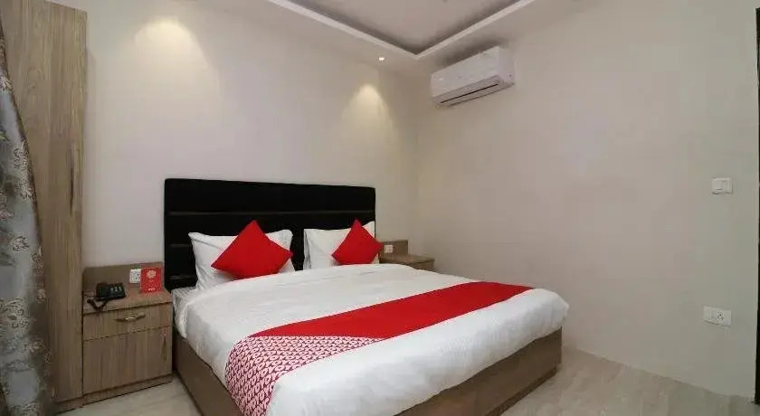 OYO Flagship 24203 Rani Bagh