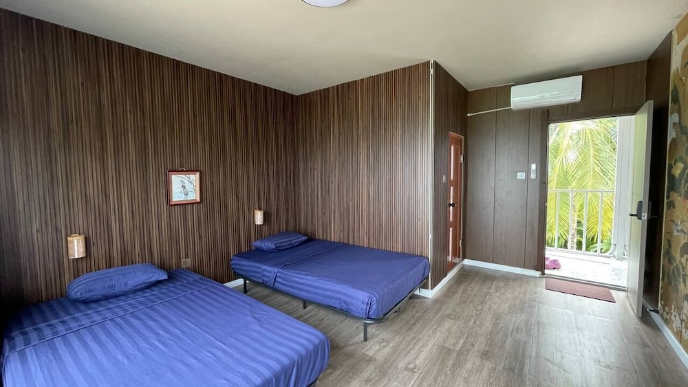 WHITE SAND ARK RESORT