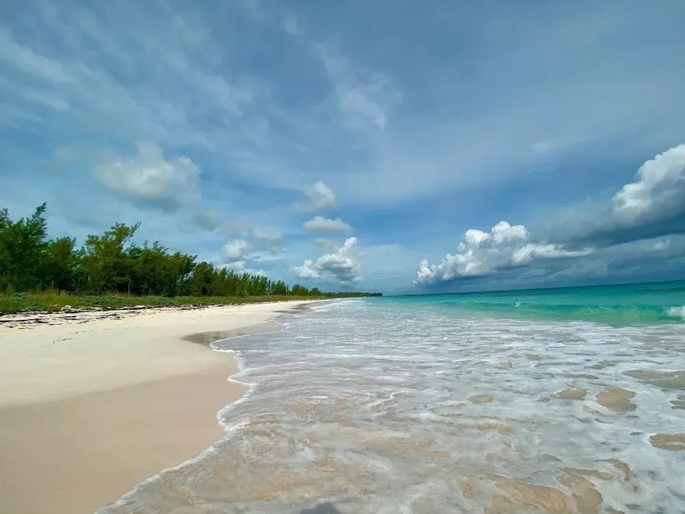 Bica Bung - New! Private Beachfront Cottage French Leave Beach 1 Bedroom Bungalow