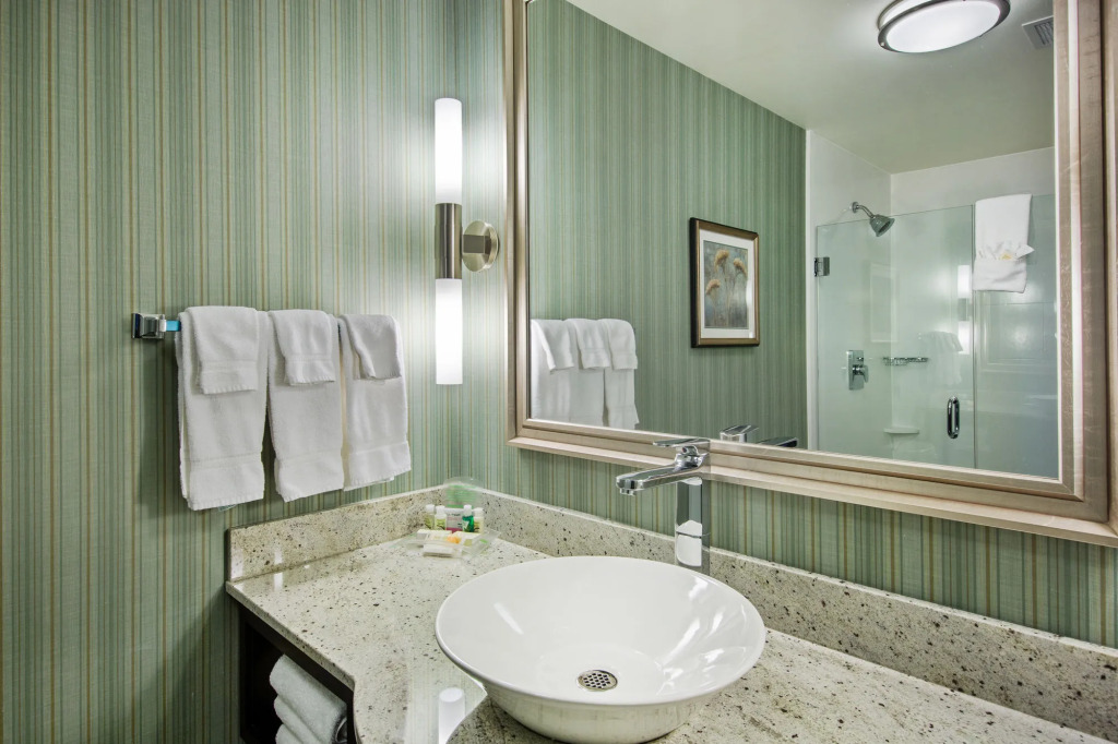 Holiday Inn Saskatoon Downtown by IHG