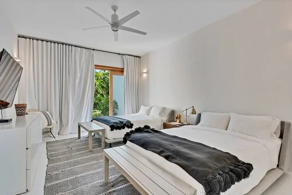 Modern Oasis Stunning Views of Golf Course River