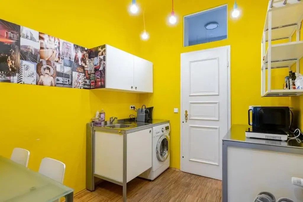Nap Club - stylish flat in lively neighborhood