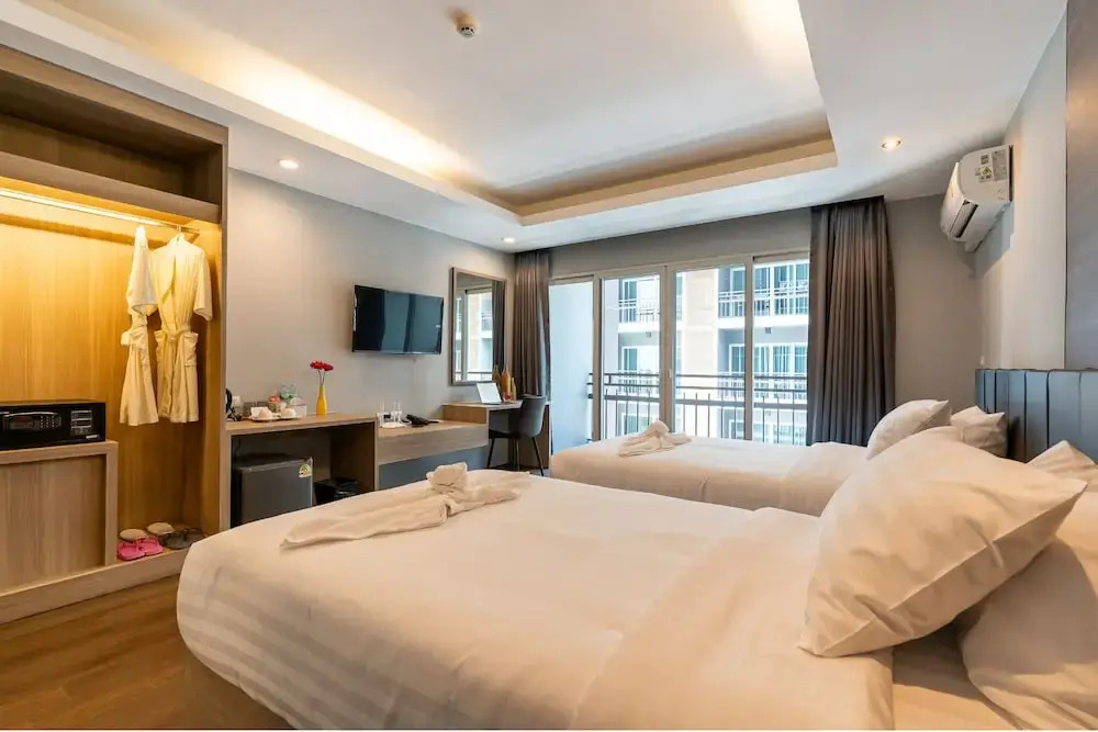 Tisha Hotel ABAC Bangna