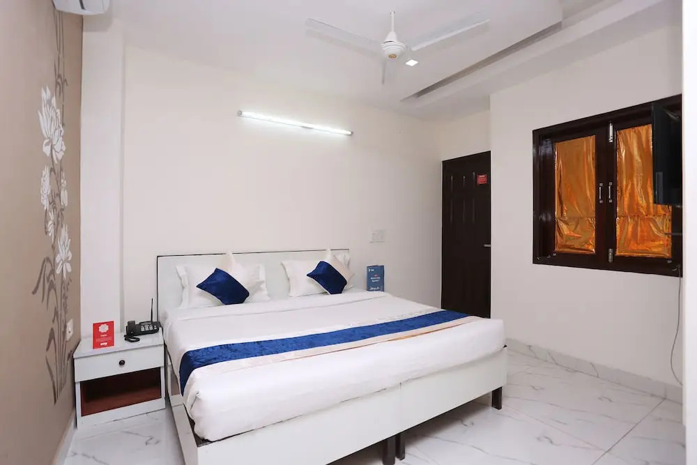 OYO 10008 Hotel Golden Tree