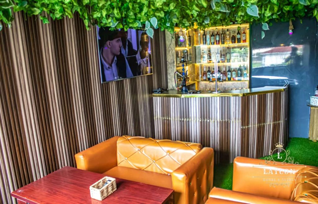 Отель Laycon Hotel and Suites