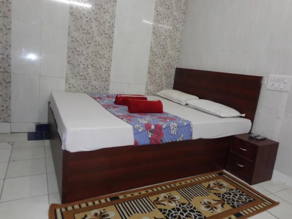Luxmi Hotel