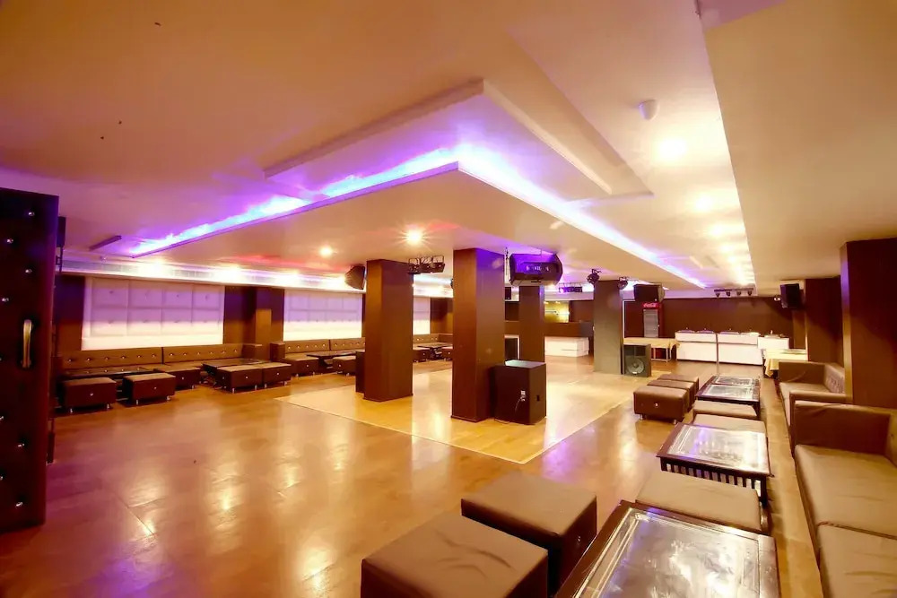OYO 4779 Hotel Vansh Palace