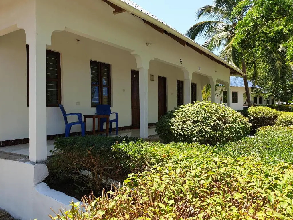 Nungwi Inn Beach Cottages