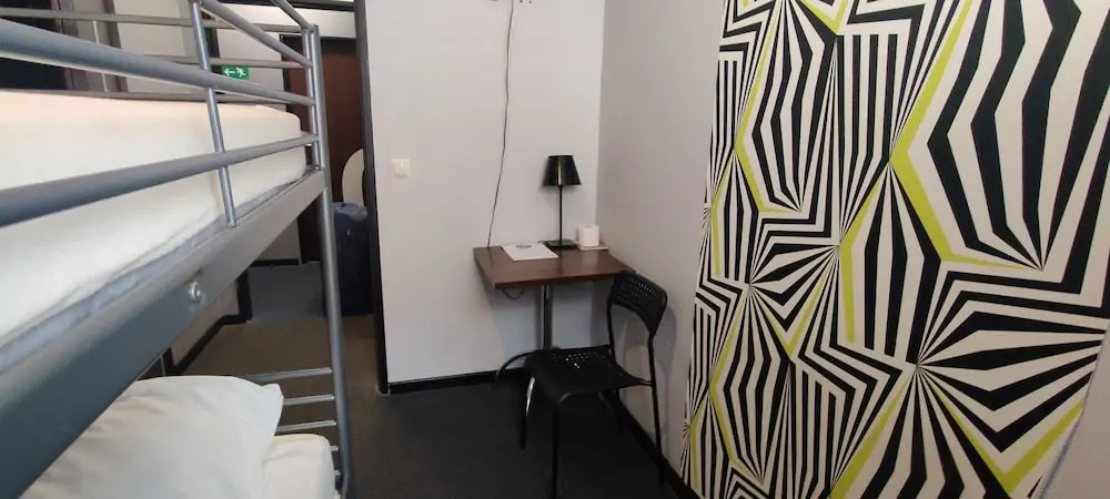 Shick Hostel & Apartments