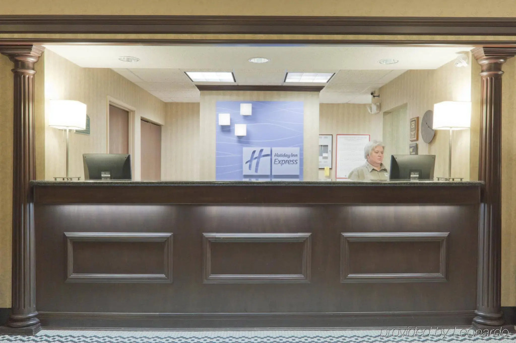 Holiday Inn Express Marshall by IHG