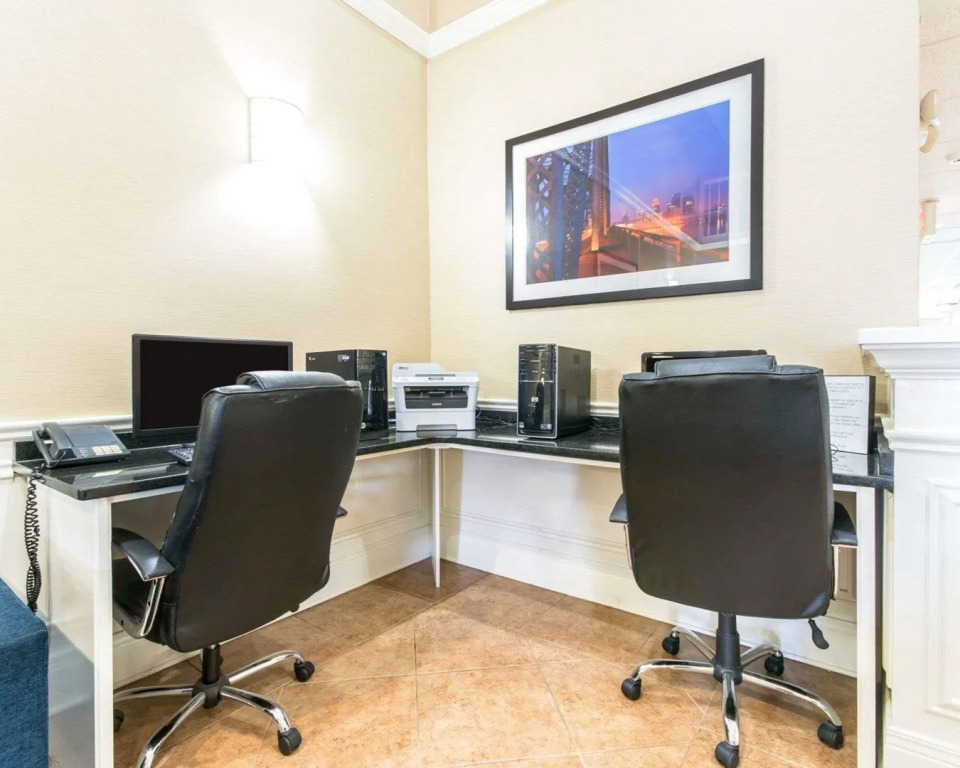 Fairfield by Marriott Inn & Suites Louisville Airport