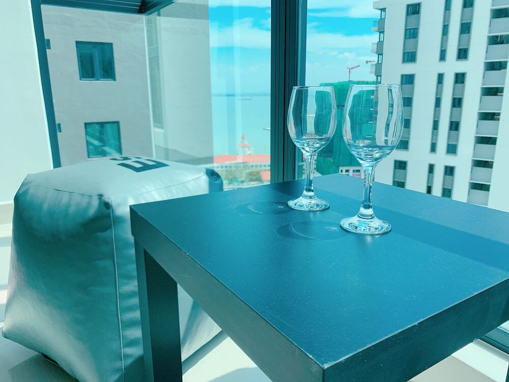1602 Suite