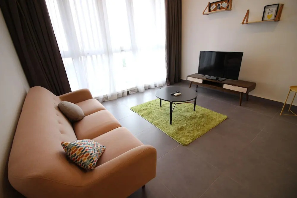 Sentrio Suites @ City Center by HnHCozy