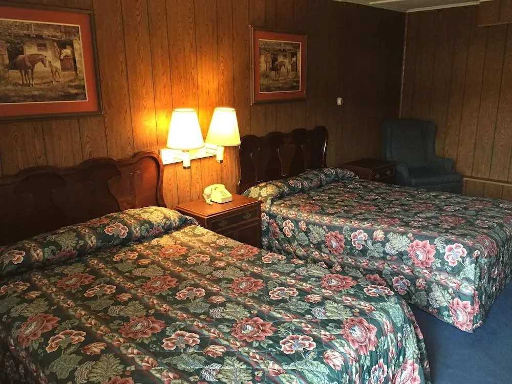 M and M Motel