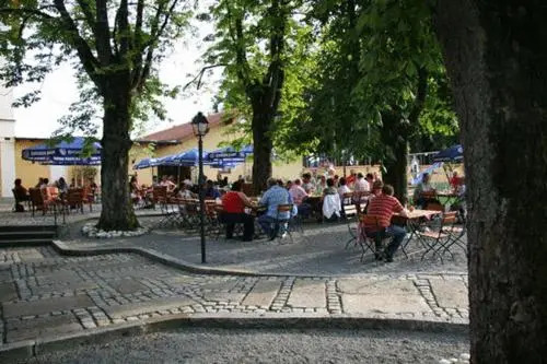 Hotel & Restaurant Waldschloss