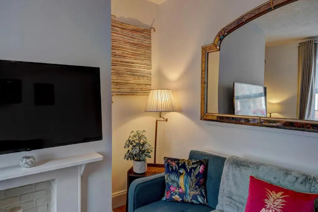 *NEW* Chester Canal Side 2 bed character home