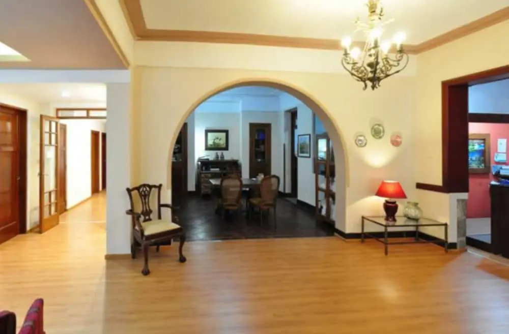 Hotel L Hirondelle