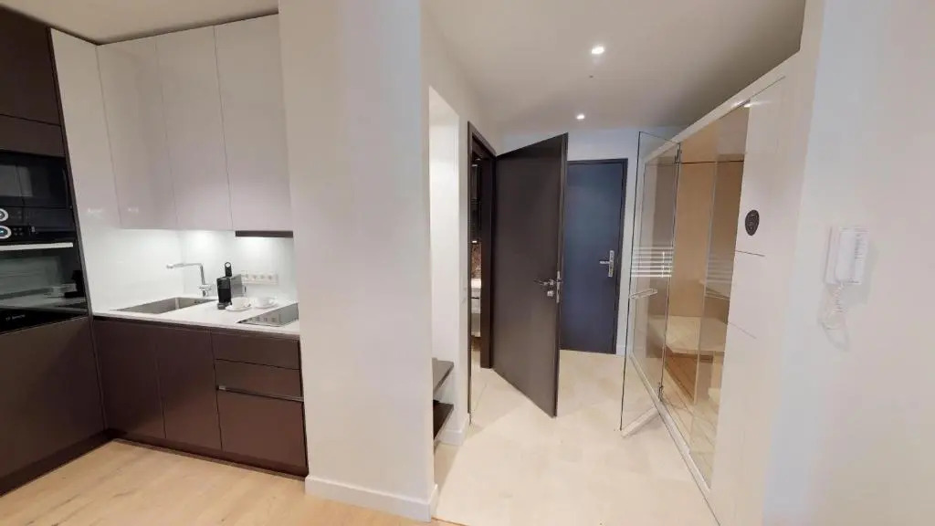 White Pearl Apartment 0.09