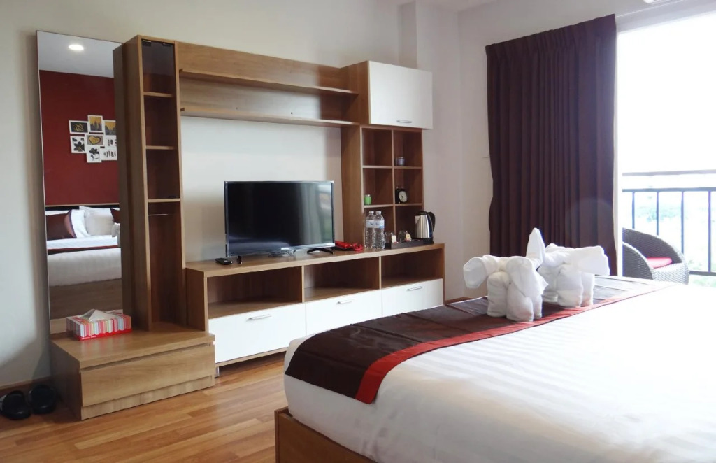 Infinity Holiday Inn Bangkok