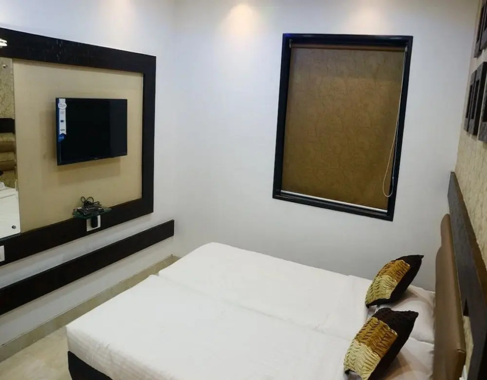 Room Maangta 136 - CST