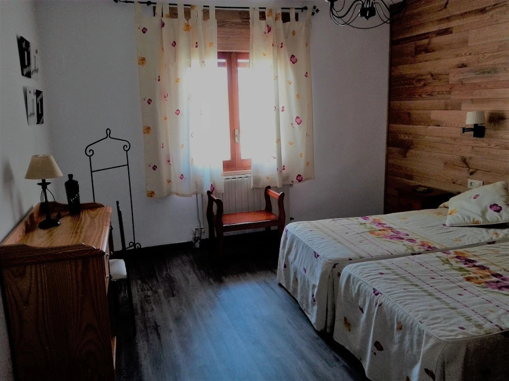 CASA RURAL LOS HALCONES