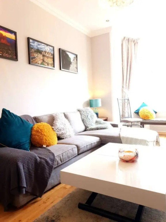 Newly Refurbished Duplex in Edinburgh City Centre