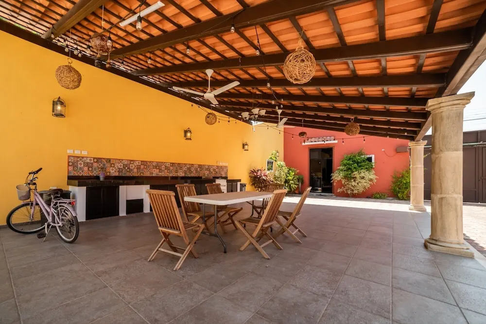 Espectacular casona con alberca y jardines