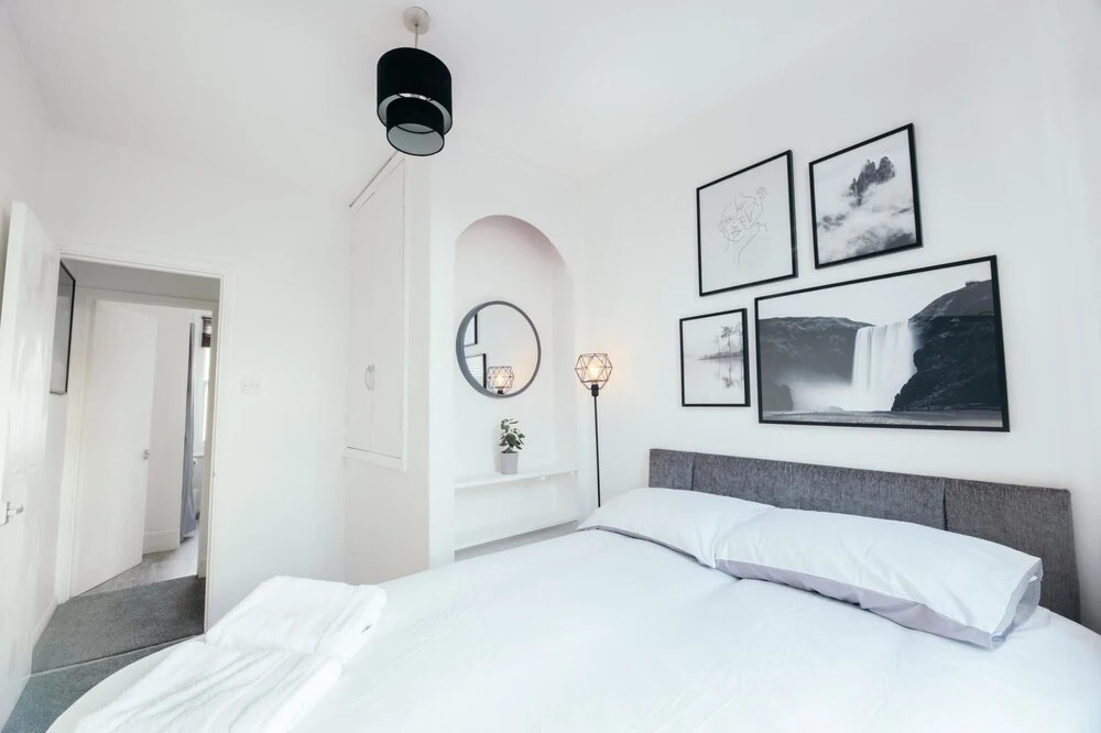 NEW Sleek and Chic 1BD Brighton Flat - Sleeps 3