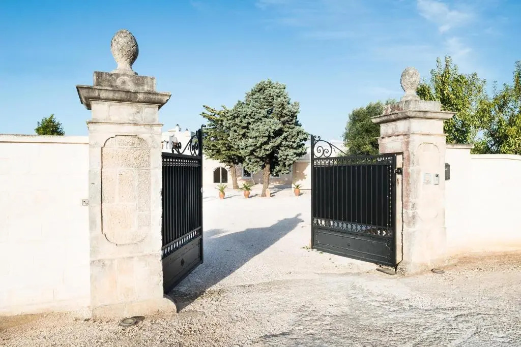 Masseria Il Mandorlo Fiorito con piscina