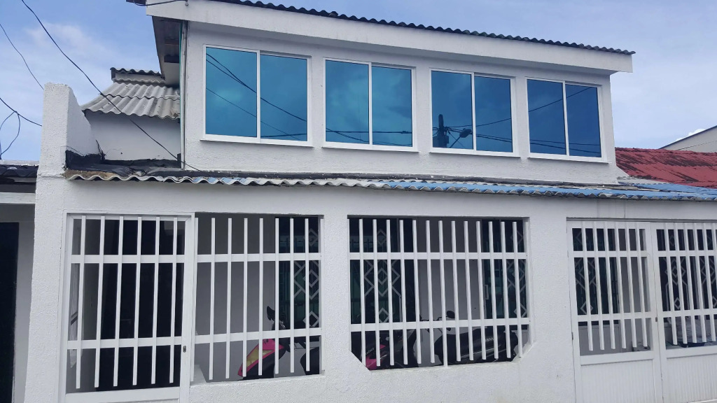 Beach Paradise Apartments