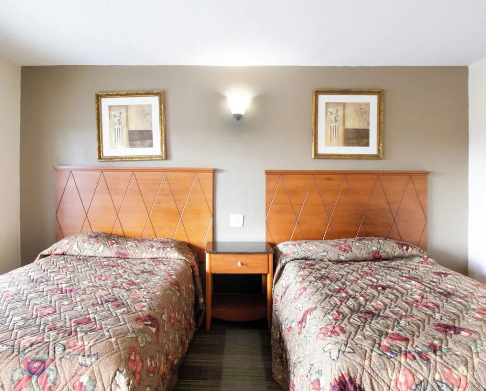 White House Motel