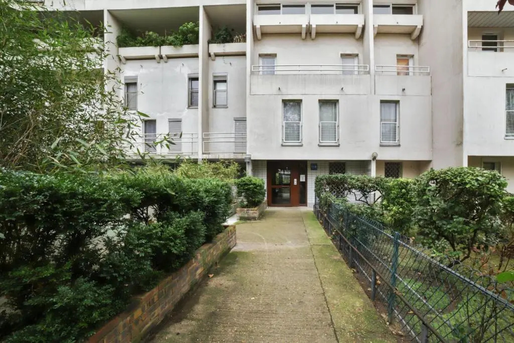 Large and bright flat 4 min walking to Paris La Défense Arena - Welkeys