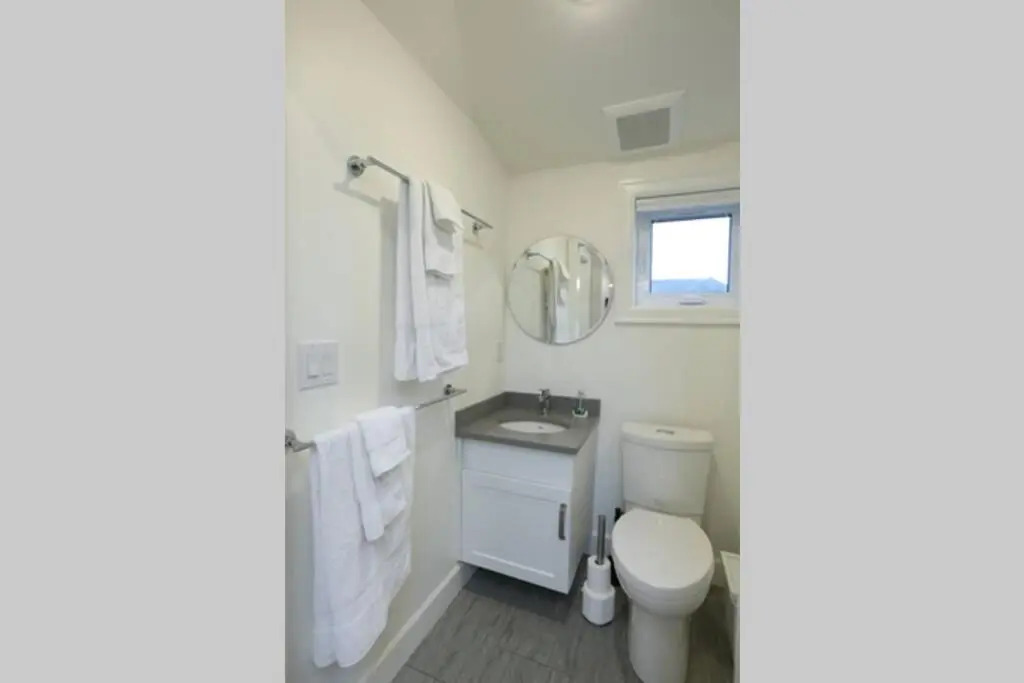 Vancouver Traveller Cottage