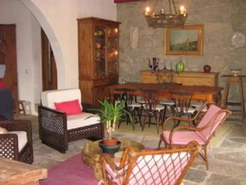 Rivas House